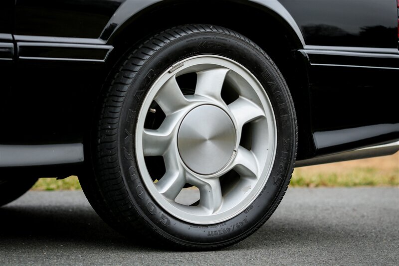 1993 Ford Mustang SVT Cobra   - Photo 48 - Rockville, MD 20850