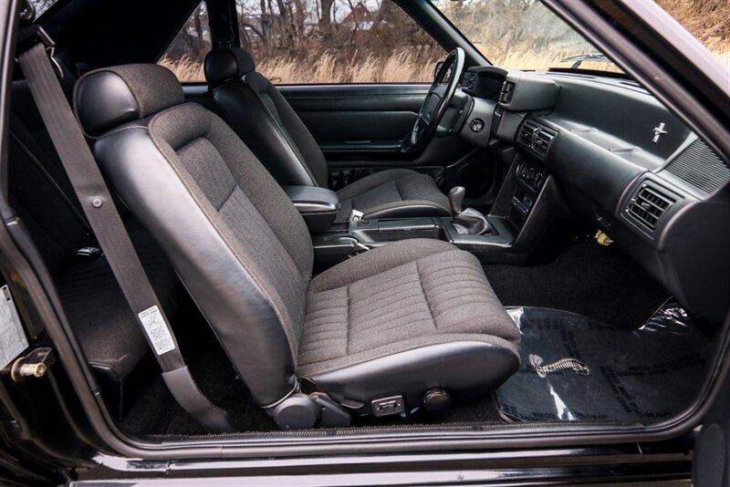 1993 Ford Mustang SVT Cobra   - Photo 52 - Rockville, MD 20850