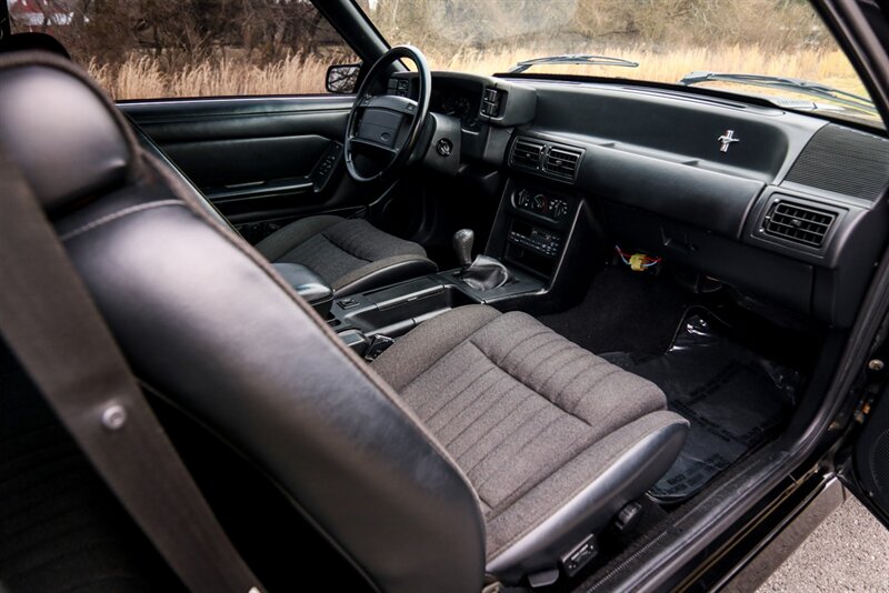 1993 Ford Mustang SVT Cobra   - Photo 50 - Rockville, MD 20850