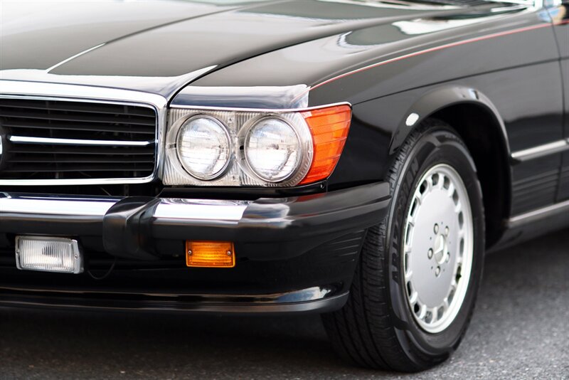 1989 Mercedes-Benz 560-Class 560 SL   - Photo 24 - Rockville, MD 20850