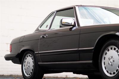 1989 Mercedes-Benz 560-Class 560 SL   - Photo 17 - Rockville, MD 20850