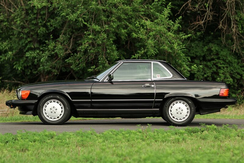 1989 Mercedes-Benz 560-Class 560 SL   - Photo 10 - Rockville, MD 20850