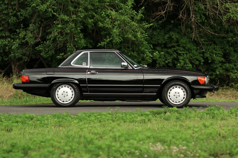 1989 Mercedes-Benz 560-Class 560 SL   - Photo 7 - Rockville, MD 20850