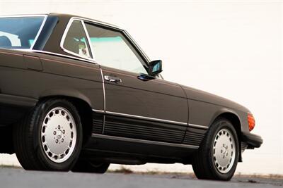 1989 Mercedes-Benz 560-Class 560 SL   - Photo 20 - Rockville, MD 20850