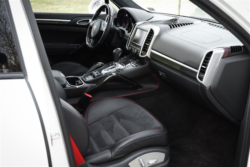 2014 Porsche Cayenne GTS   - Photo 51 - Rockville, MD 20850