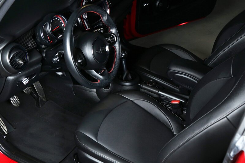 2019 MINI Hardtop 2 Door John Cooper Works   - Photo 50 - Rockville, MD 20850