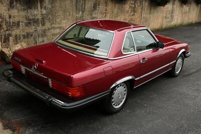 1989 Mercedes-Benz 560-Class 560 SL   - Photo 2 - Rockville, MD 20850