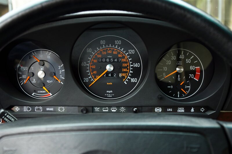 1989 Mercedes-Benz 560-Class 560 SL   - Photo 7 - Rockville, MD 20850