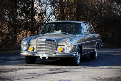 1972 Mercedes-Benz 280SE 4.5   - Photo 9 - Rockville, MD 20850