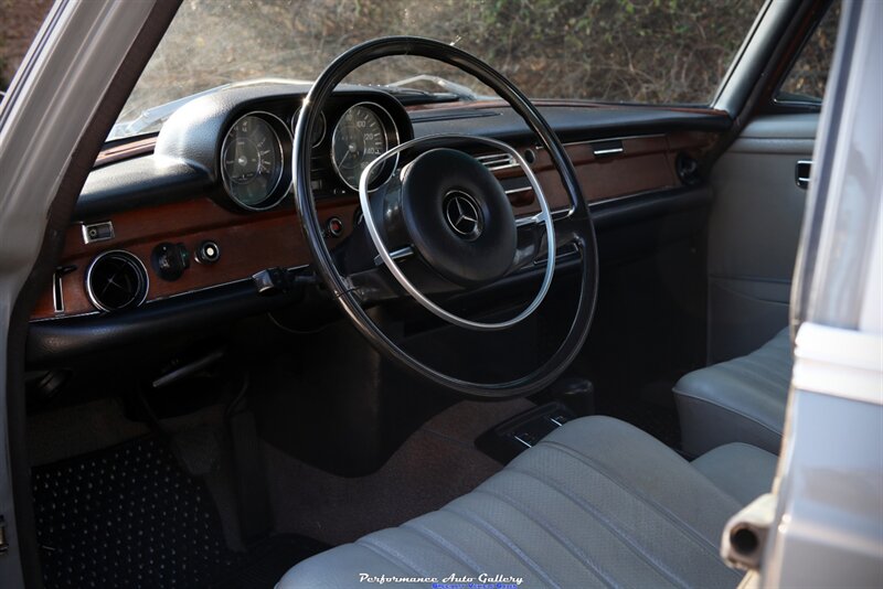 1972 Mercedes-Benz 280SE 4.5   - Photo 3 - Rockville, MD 20850