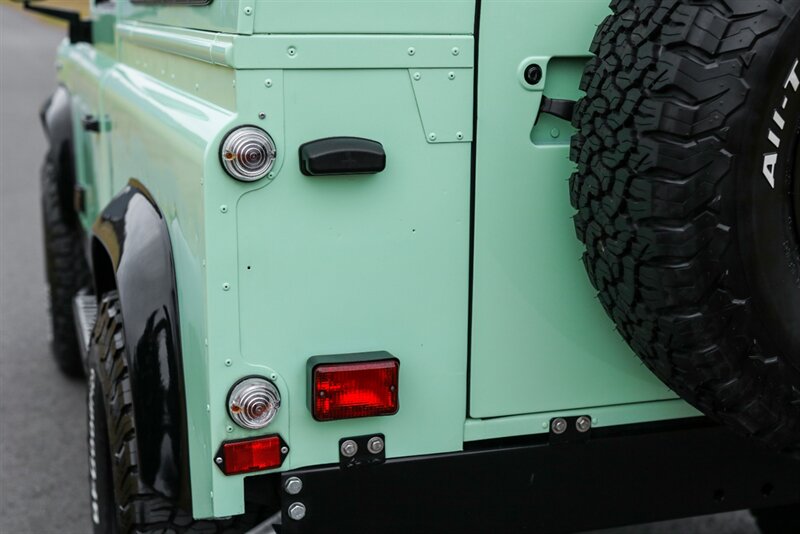 1996 Land Rover Defender 90 300TDi 5 Speed   - Photo 44 - Rockville, MD 20850