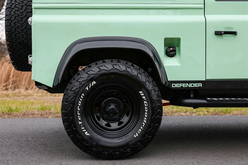 1996 Land Rover Defender 90 300TDi 5 Speed   - Photo 15 - Rockville, MD 20850