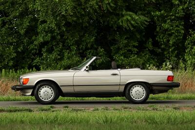 1988 Mercedes-Benz 560-Class 560SL   - Photo 7 - Rockville, MD 20850