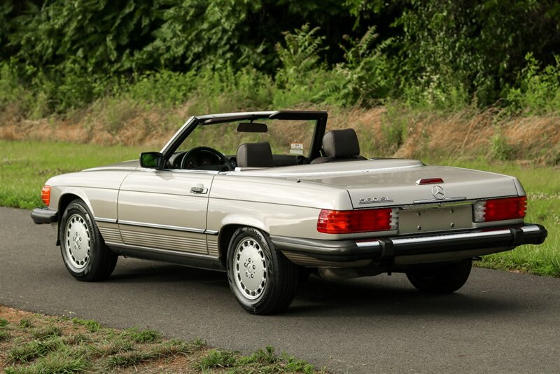 1988 Mercedes-Benz 560-Class 560SL   - Photo 12 - Rockville, MD 20850