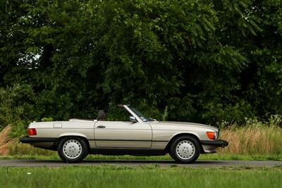 1988 Mercedes-Benz 560-Class 560SL   - Photo 16 - Rockville, MD 20850