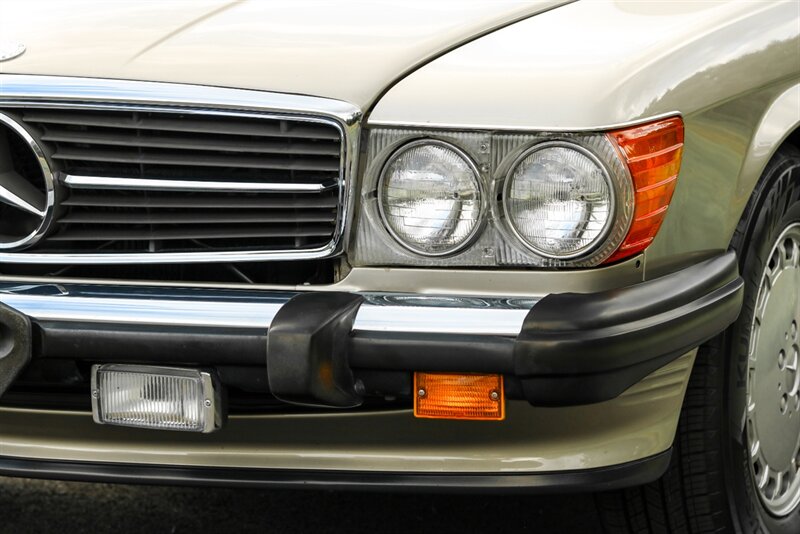 1988 Mercedes-Benz 560-Class 560SL   - Photo 27 - Rockville, MD 20850