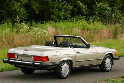 1988 Mercedes-Benz 560-Class 560SL   - Photo 2 - Rockville, MD 20850