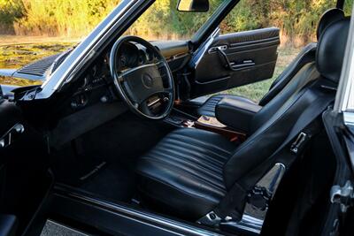 1988 Mercedes-Benz 560-Class 560 SL   - Photo 3 - Rockville, MD 20850