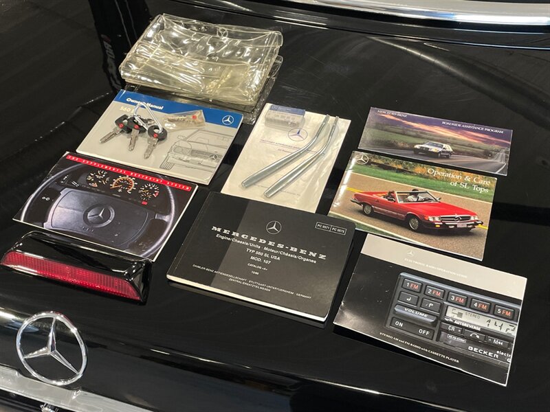 1988 Mercedes-Benz 560-Class 560 SL   - Photo 8 - Rockville, MD 20850