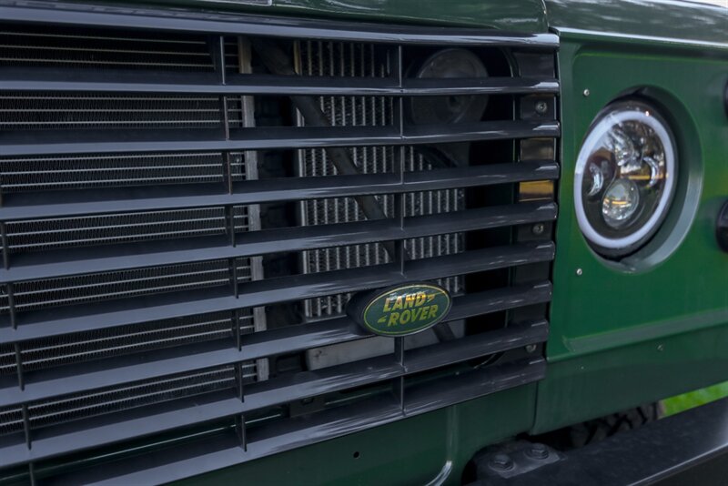 1997 Land Rover Defender 110 Pickup 300TDi   - Photo 11 - Rockville, MD 20850