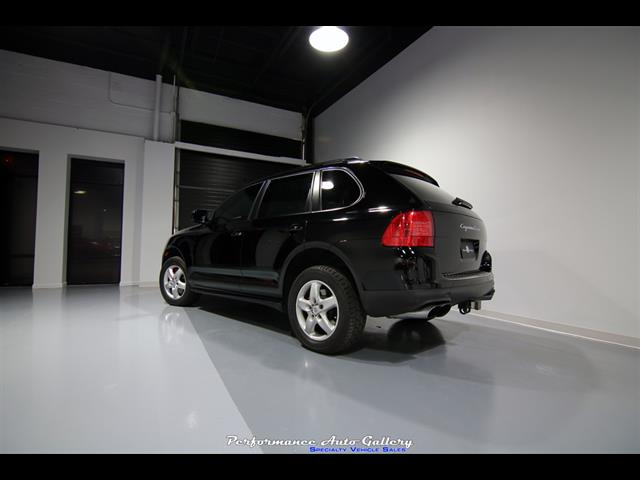 2006 Porsche Cayenne Turbo   - Photo 4 - Rockville, MD 20850