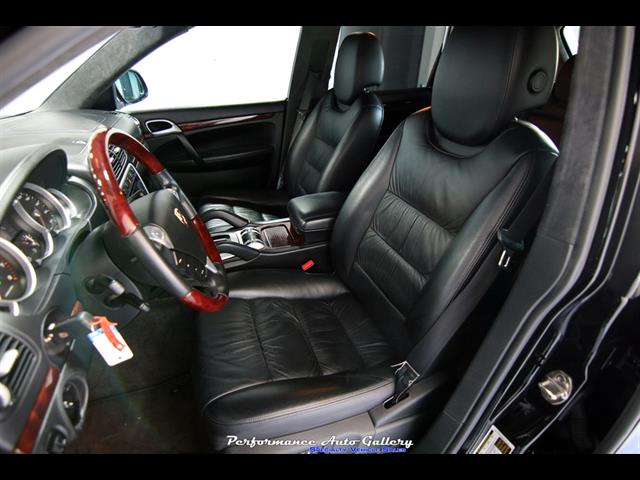 2006 Porsche Cayenne Turbo   - Photo 20 - Rockville, MD 20850