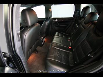 2006 Porsche Cayenne Turbo   - Photo 18 - Rockville, MD 20850