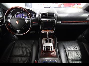 2006 Porsche Cayenne Turbo   - Photo 17 - Rockville, MD 20850