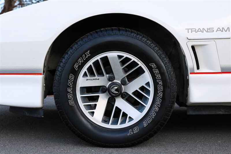 1986 Pontiac Firebird Trans Am   - Photo 48 - Rockville, MD 20850