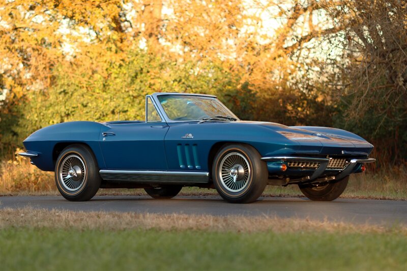 1966 Chevrolet Corvette 427 Stingray Convertible   - Photo 4 - Rockville, MD 20850