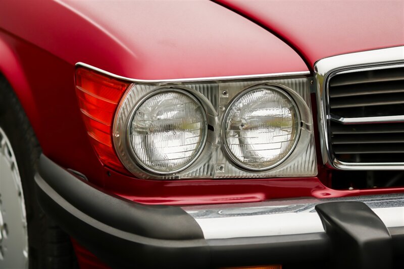 1989 Mercedes-Benz 560-Class 560 SL   - Photo 14 - Rockville, MD 20850