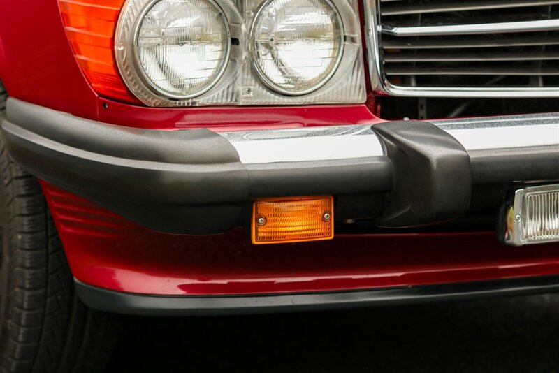 1989 Mercedes-Benz 560-Class 560 SL   - Photo 17 - Rockville, MD 20850