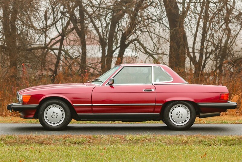 1989 Mercedes-Benz 560-Class 560 SL   - Photo 7 - Rockville, MD 20850