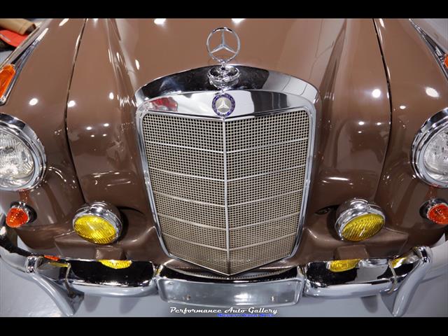 1957 Mercedes-Benz 220s Cabrio   - Photo 44 - Rockville, MD 20850