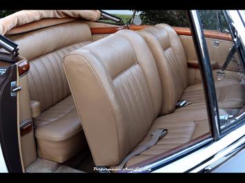 1957 Mercedes-Benz 220s Cabrio   - Photo 19 - Rockville, MD 20850