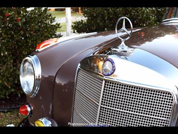 1957 Mercedes-Benz 220s Cabrio   - Photo 13 - Rockville, MD 20850