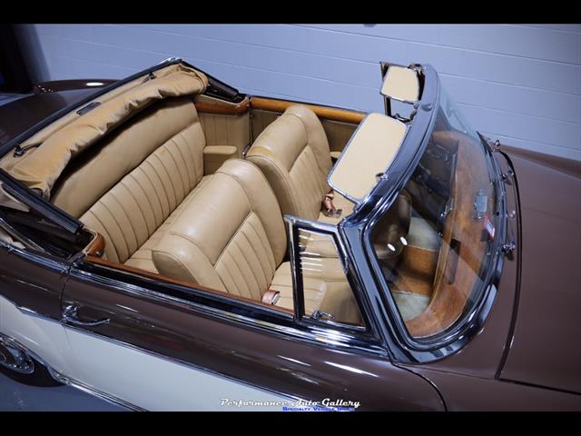 1957 Mercedes-Benz 220s Cabrio   - Photo 36 - Rockville, MD 20850