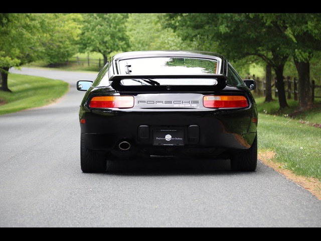 1987 Porsche 928 S4   - Photo 10 - Rockville, MD 20850