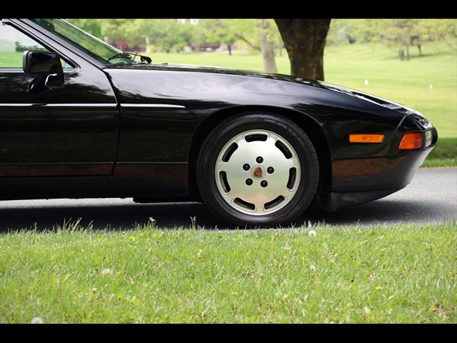 1987 Porsche 928 S4   - Photo 13 - Rockville, MD 20850