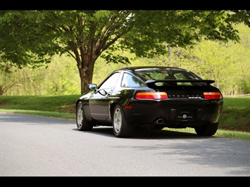 1987 Porsche 928 S4   - Photo 8 - Rockville, MD 20850