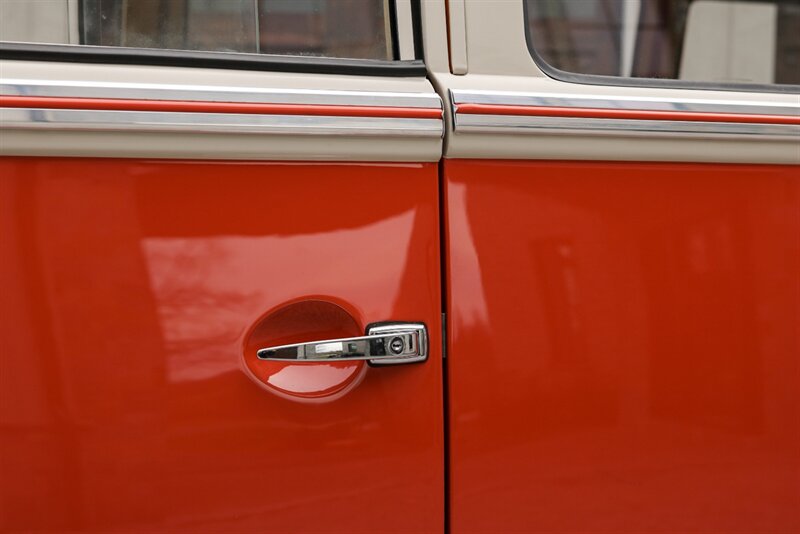 1959 Volkswagen Bus/Vanagon 23-Window Transporter Samba Bus  European-Spec - Photo 31 - Rockville, MD 20850