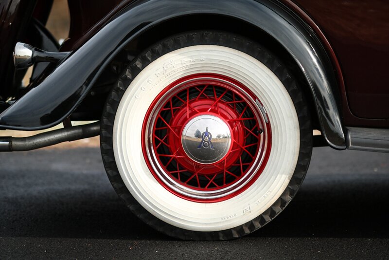 1934 Ford Tudor Sedan Fordor Deluxe V8   - Photo 56 - Rockville, MD 20850