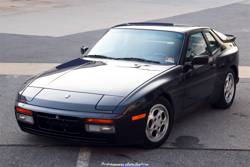 1988 Porsche 944 Turbo   - Photo 3 - Rockville, MD 20850