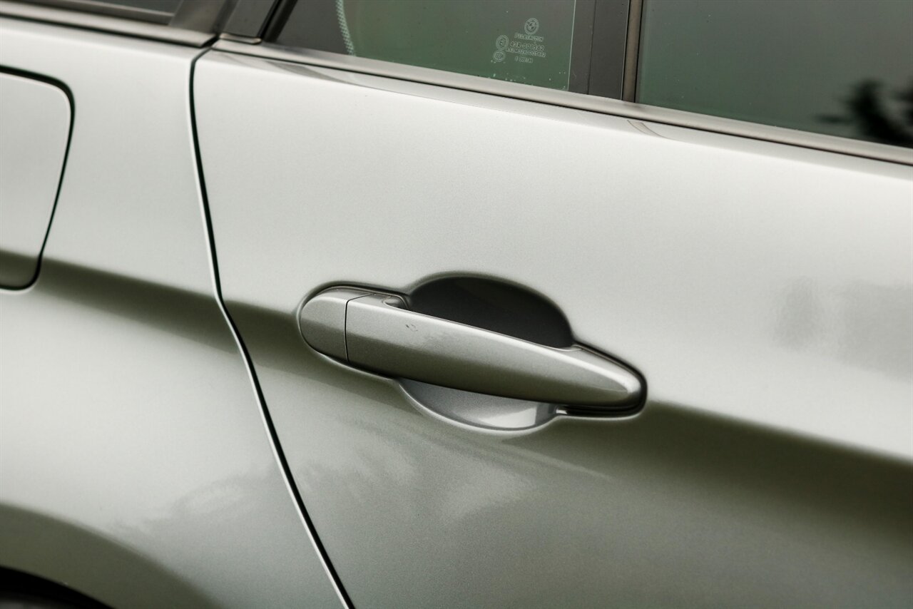 2010 Bmw 328i xDrive photo 25