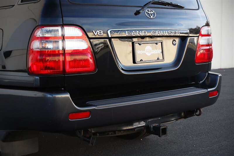 2004 Toyota Land Cruiser   - Photo 41 - Rockville, MD 20850