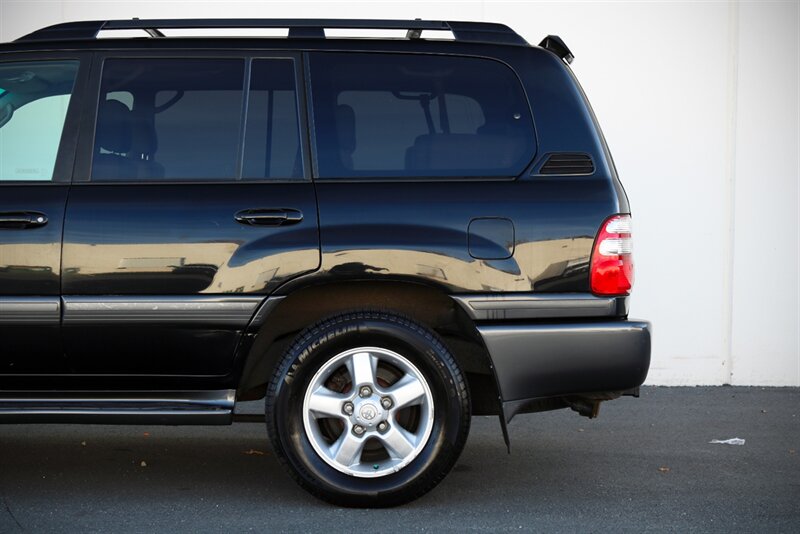 2004 Toyota Land Cruiser   - Photo 34 - Rockville, MD 20850