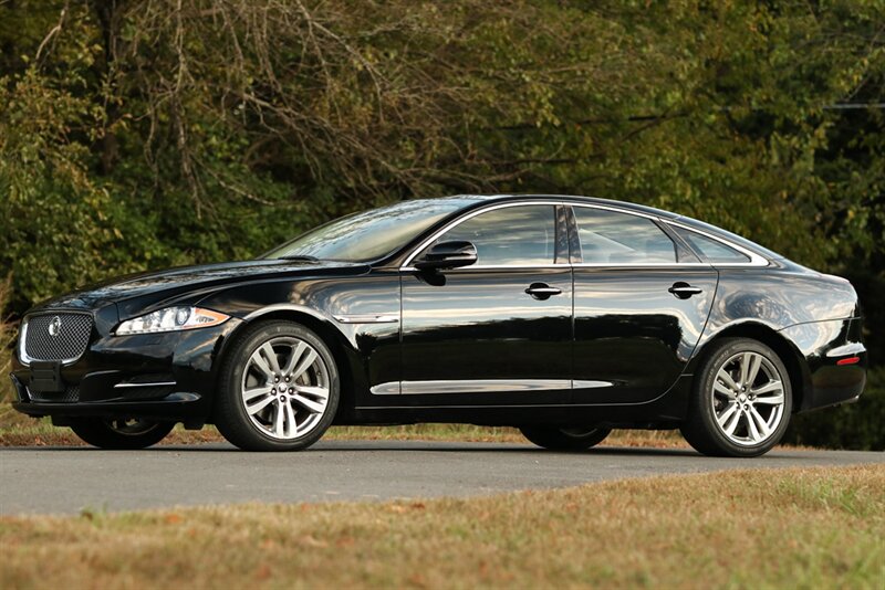 2011 Jaguar XJ   - Photo 7 - Rockville, MD 20850