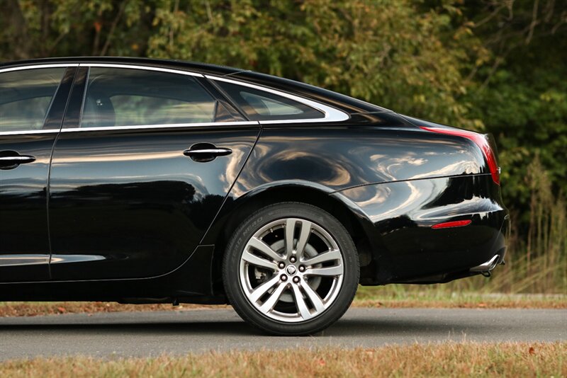 2011 Jaguar XJ   - Photo 17 - Rockville, MD 20850