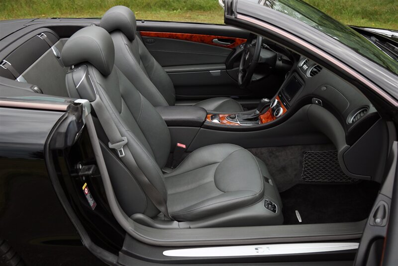 2005 Mercedes-Benz SL 500   - Photo 51 - Rockville, MD 20850