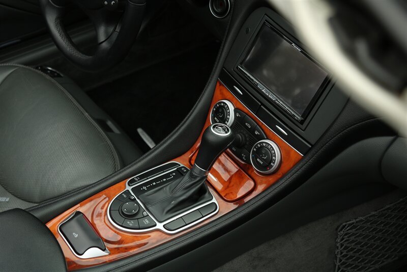 2005 Mercedes-Benz SL 500   - Photo 61 - Rockville, MD 20850